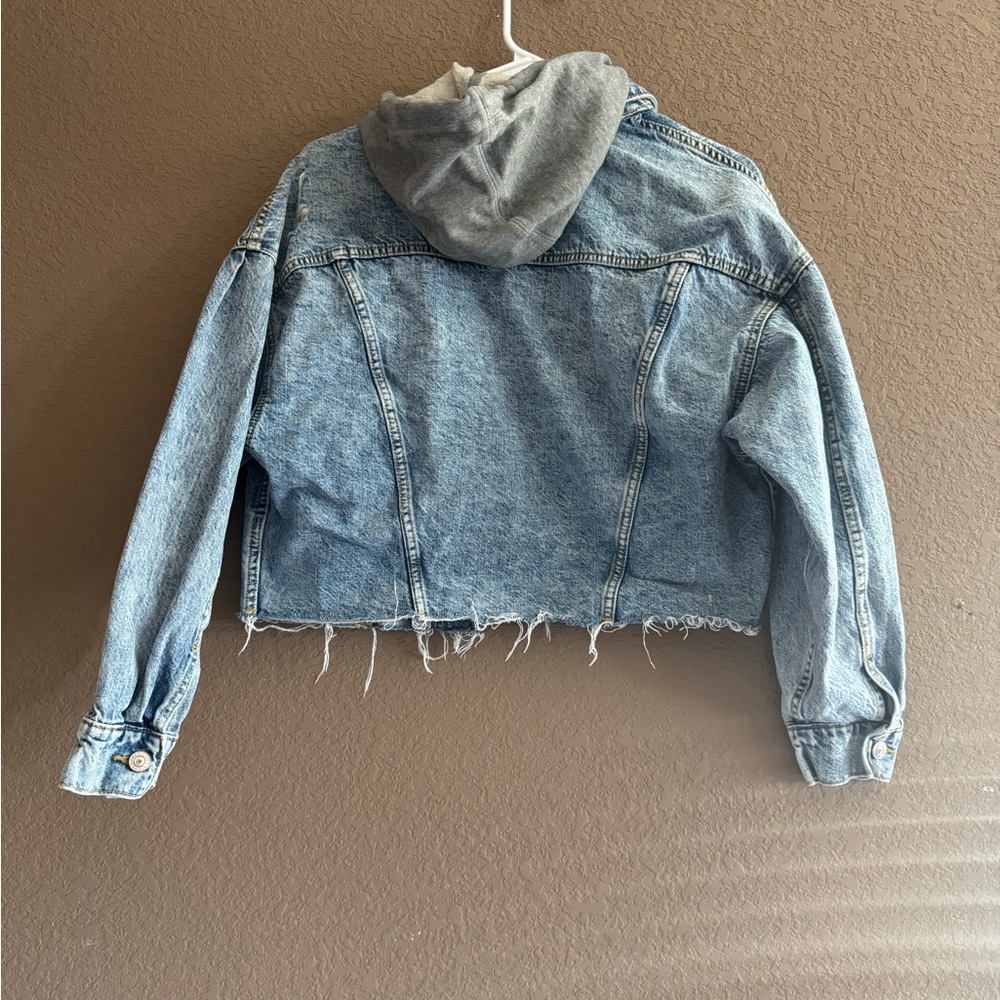 AE Cropped Hooded Denim Jacket - Picture 3 of 9